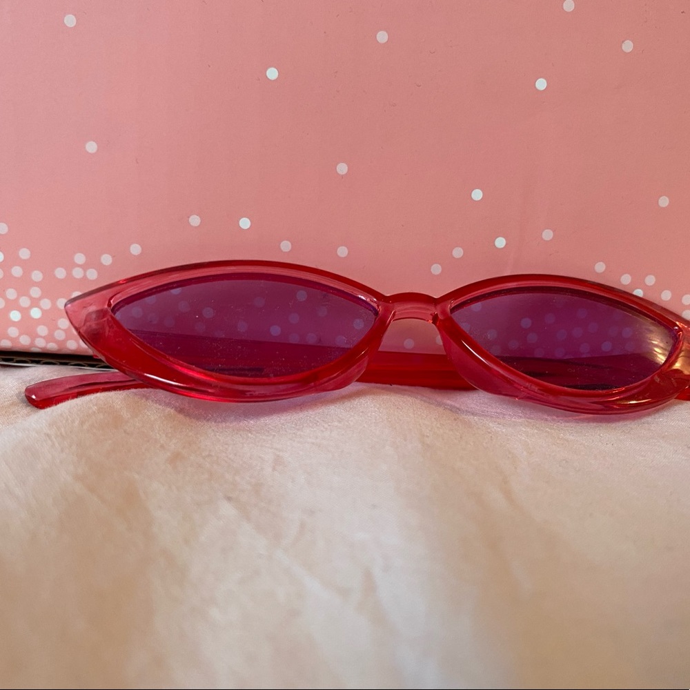 Red cat eye frame shades